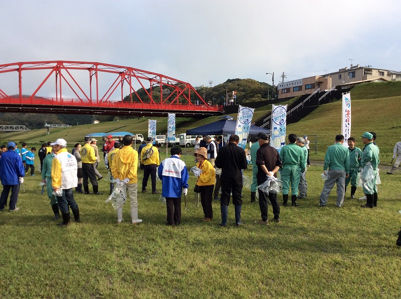 ４月１７日（日）　四万十市　四万十川一斉清掃開催