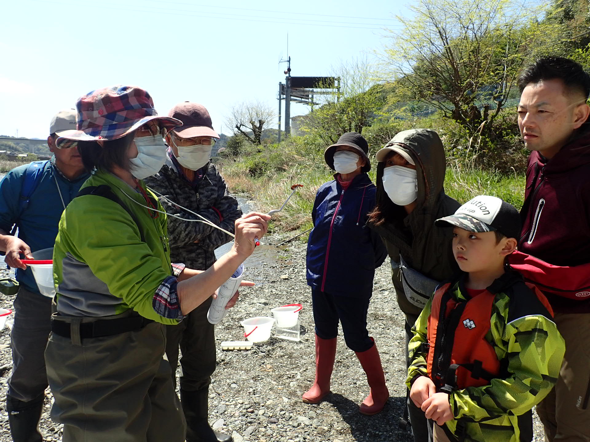 鏡川川虫観察会
