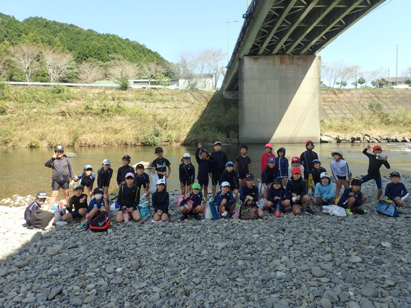 窪川小学校4年生と四万十川で水生生物調査！